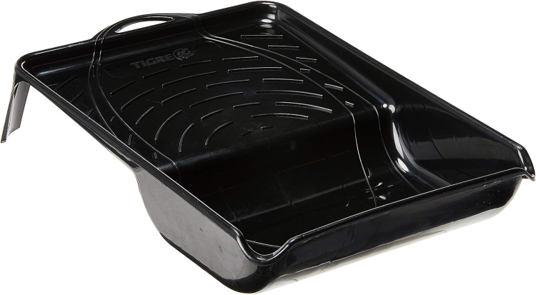 BANDEJA PLASTICA PRETA  TIGRE - UN